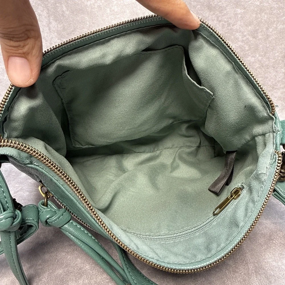 Stone Mountain USA Teal Real‎ Leather Crossbody Bag EUC